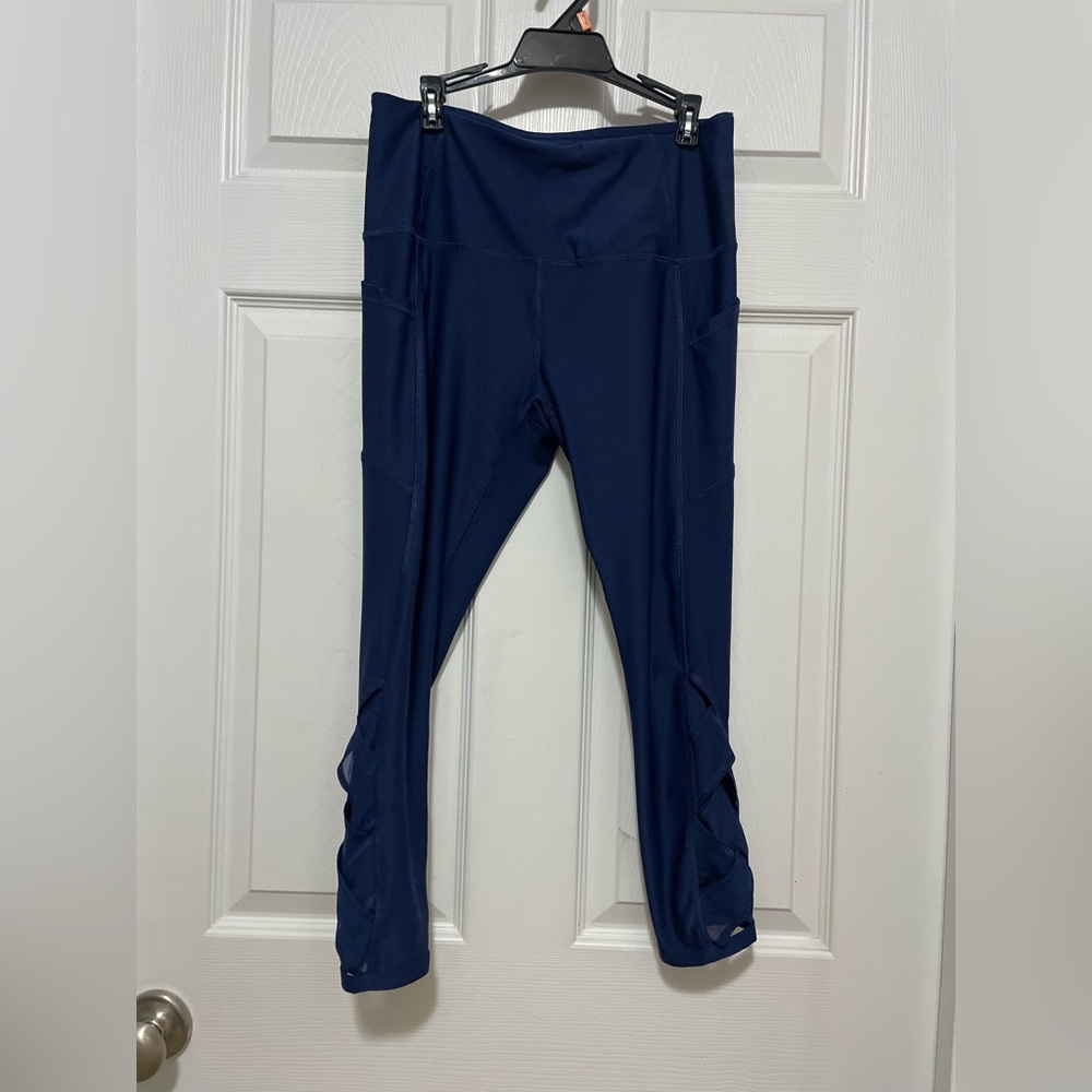Stylish athletic leggings